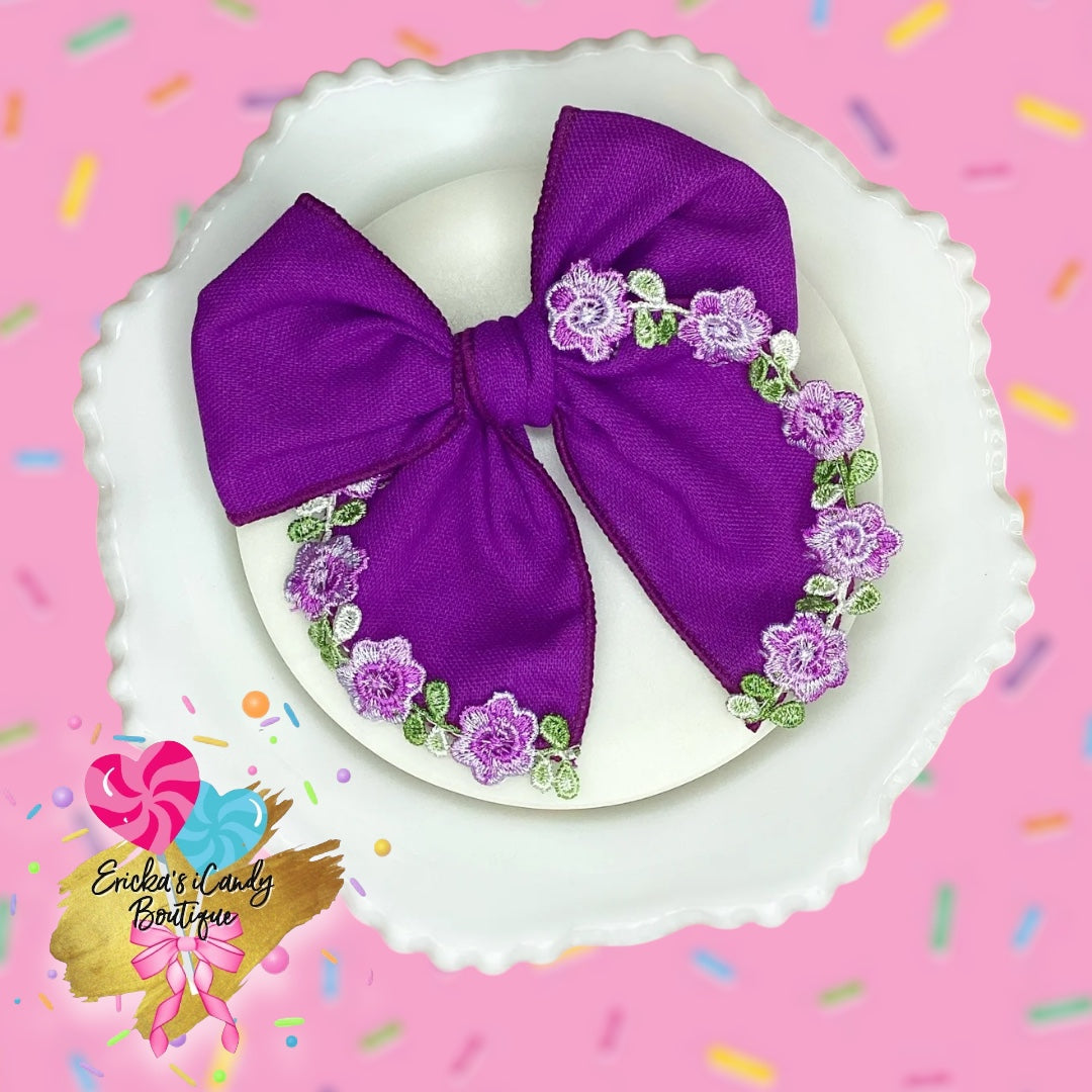 Embroidered Floral - 4.5in Emma Fable Bow