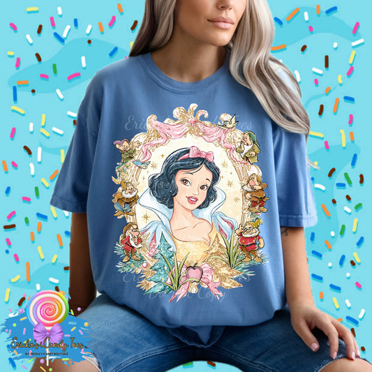 Snow White Christmas Coquette - Tees & Sweatshirtsh