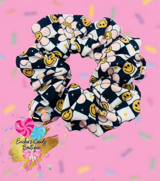 Retro Checkered Floral Scrunchie - DBP